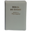 Biblia de Studiu pentru o viata deplina, alba, LUX Biblia de Studiu pentru o viata deplina, alba, LUX